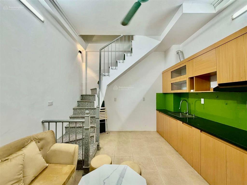 Bán nhà riêng 18m2, 4,8 tỷ tại phố khâm thiên, khâm thiên, đống đa, hà nội