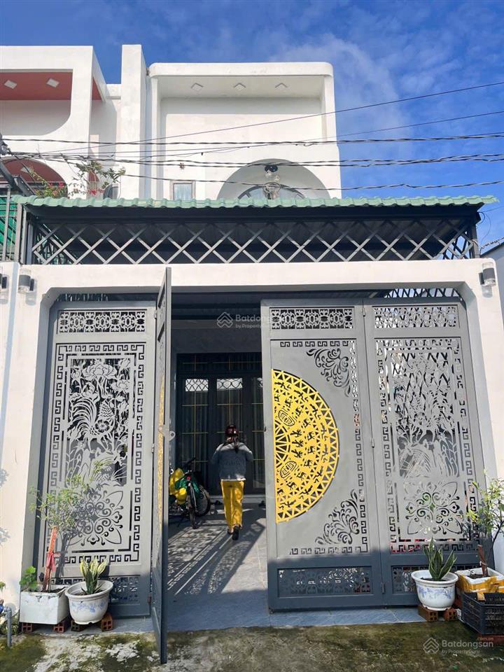 Chính chủ cần bán nhà đẹp 1 trệt1 lầusổ hồngdọn đến ở ngay