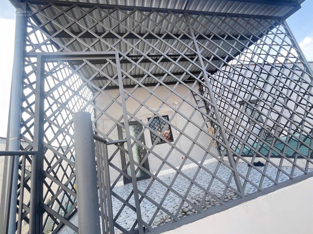 Chính chủ cần bán nhà đẹp 1 trệt1 lầusổ hồngdọn đến ở ngay