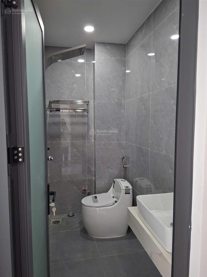 Nhà mới xây full nội thất cách chợ cầu đồng khoảng 70m. cách gò vấp 5p đi xe