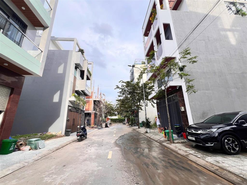 An phú đông 12 đường nhựa vỉa hè 10m giá 4 tỷ, gần bệnh viện hồng đức