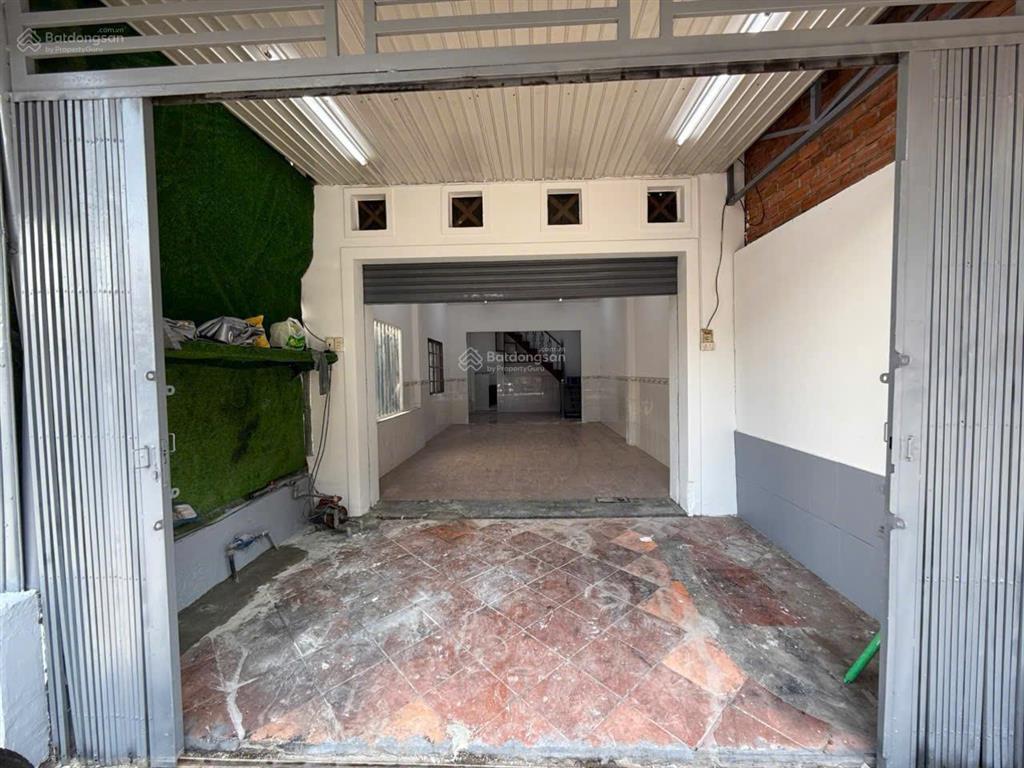 Cần bán gấp nhà mặt tiền góc tiện kinh doanh