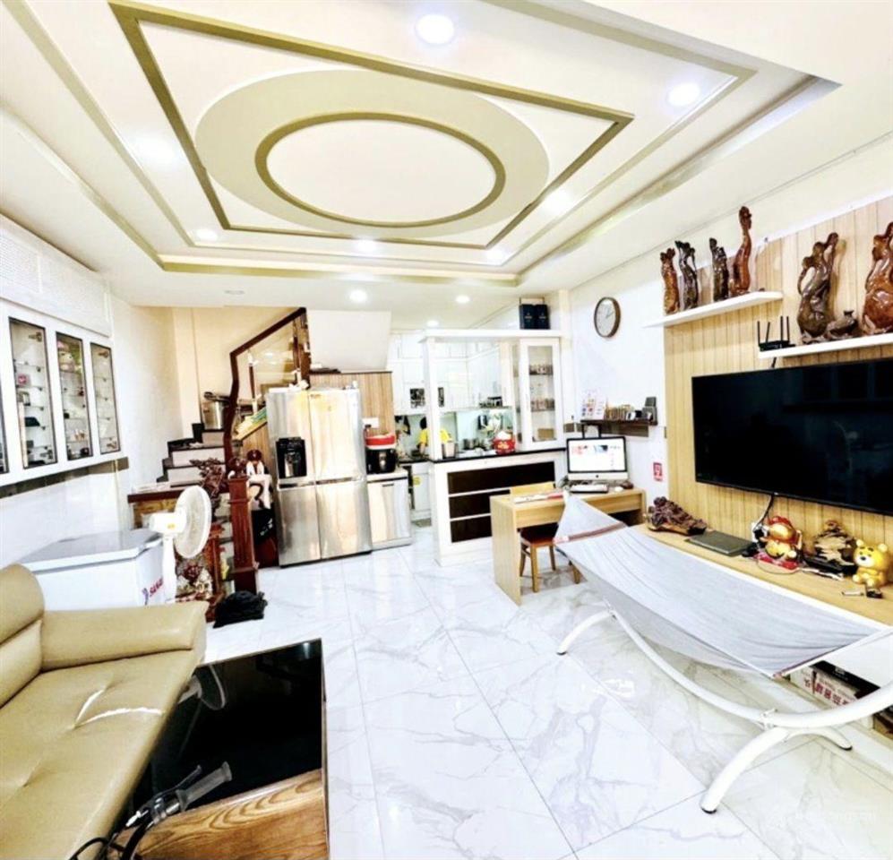 Hẻm xe hơi 6m thông  phan đăng lưu, phú nhuận  6 tầng  ngang 4.3m vuông vức