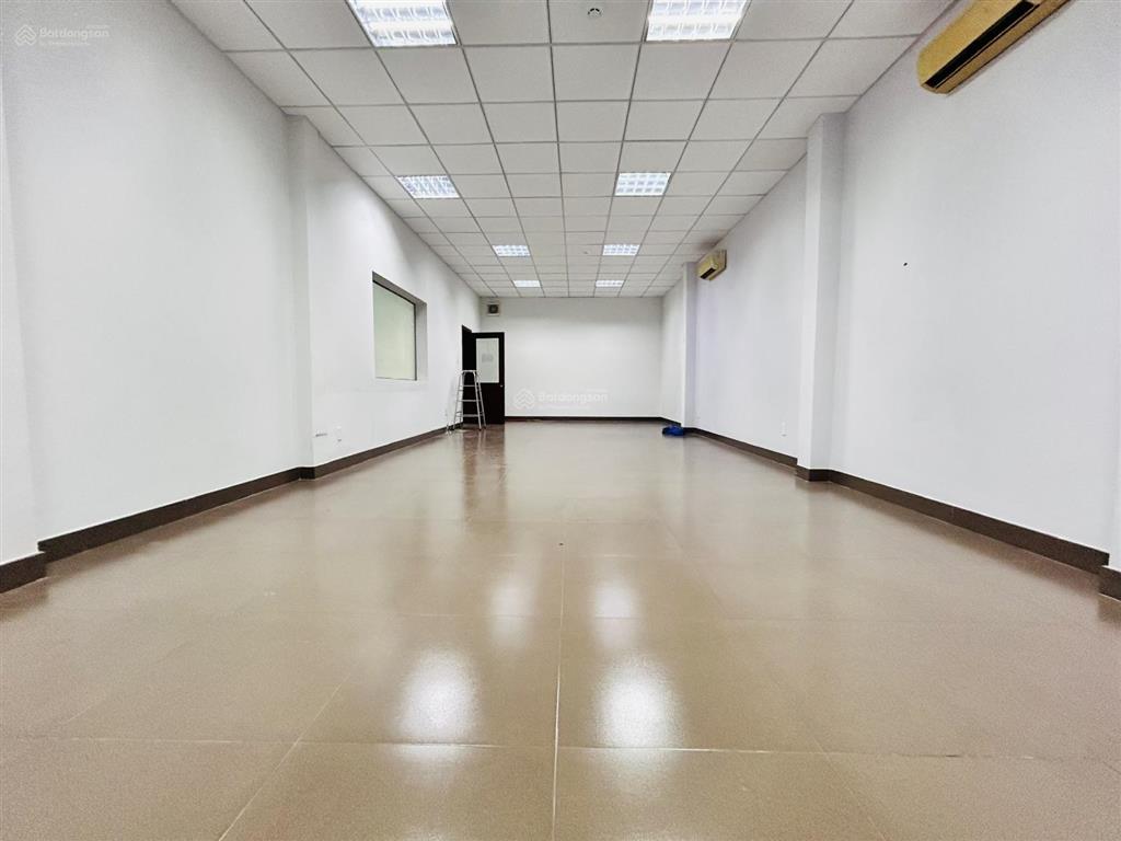 Nhà đường trần văn dư diện tích 18x25m hầm trệt 2 lầu cho thuê