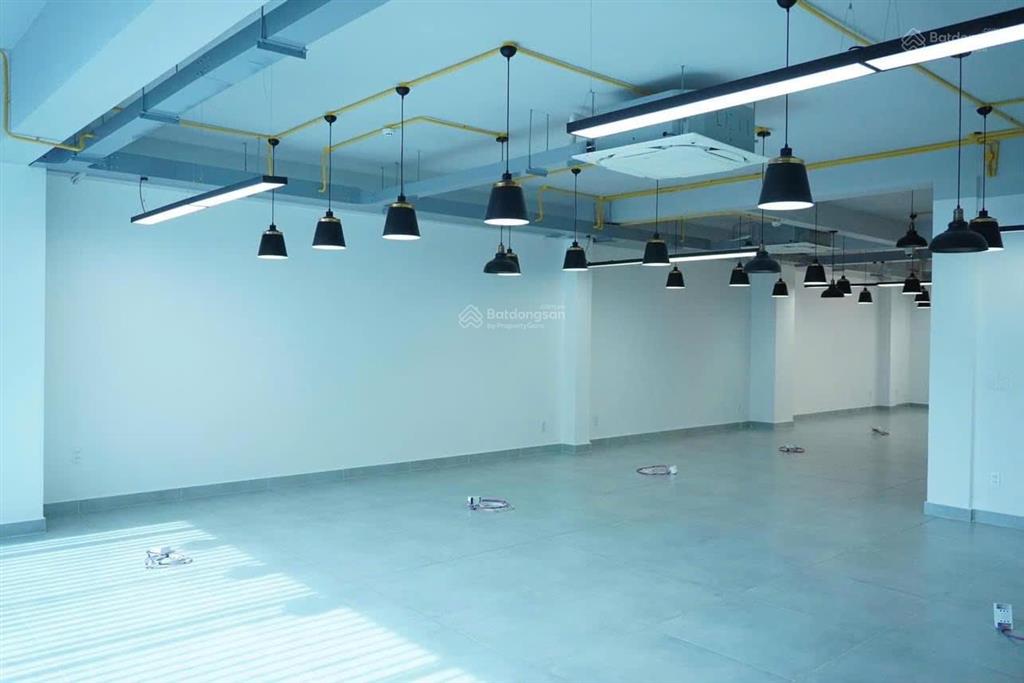 Nhà đường hoàng hoa thám, diện tích 7x20m trệt 3 lầu sân thượng cho thuê