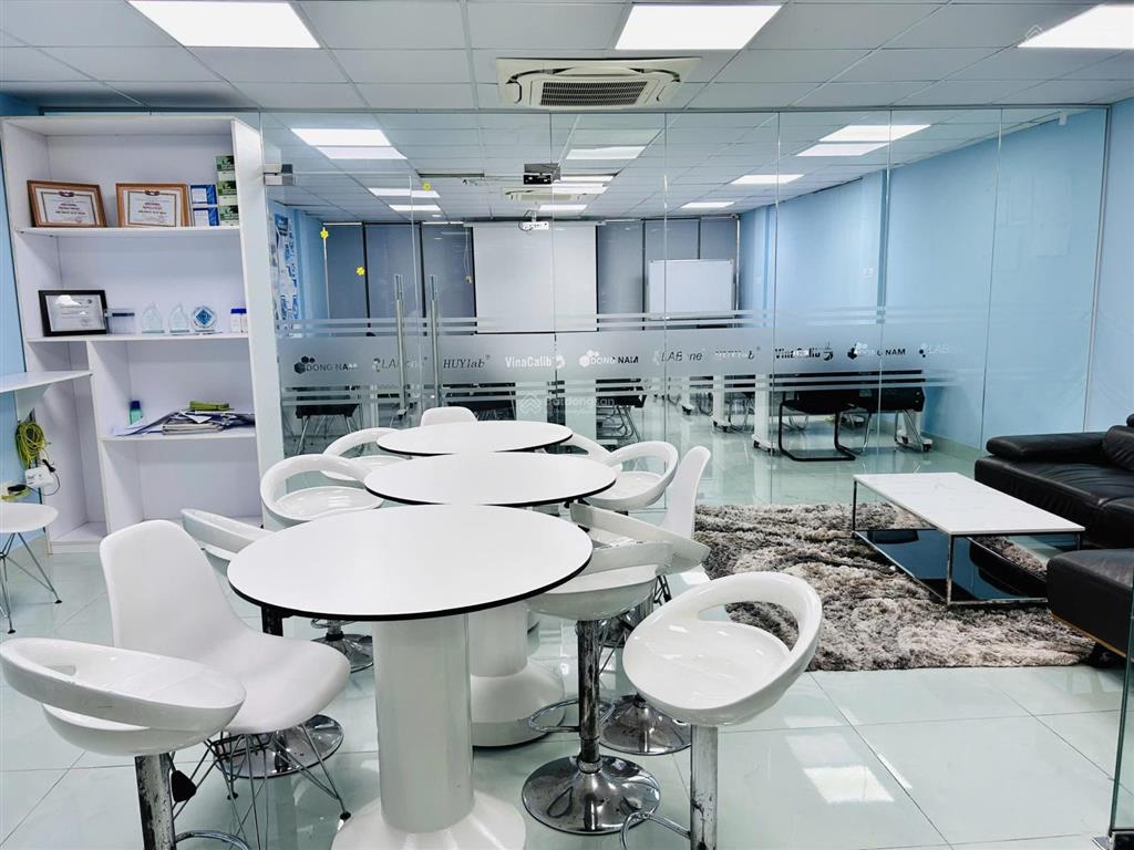 Nhà đường phan đăng lưu diện tích 8x20m hầm trệt 3 lầu cho thuê