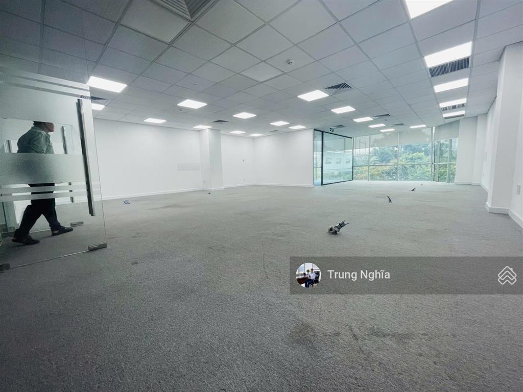 Tòa nhà đường cộng hòa diện tích 10x25m hầm 5 tầng cho thuê