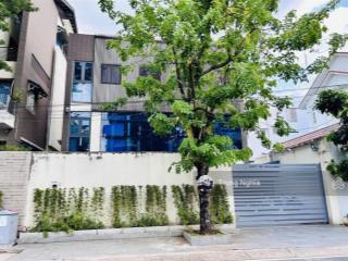 Nhà đường nam kỳ khởi nghĩa, diện tích 12x25m, trệt 2 lầu cho thuê