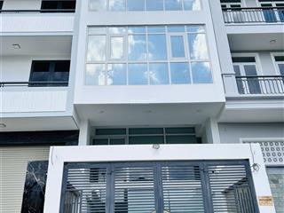 Nhà đường phổ quang diện tích 5x20m hầm 4 tầng cho thuê