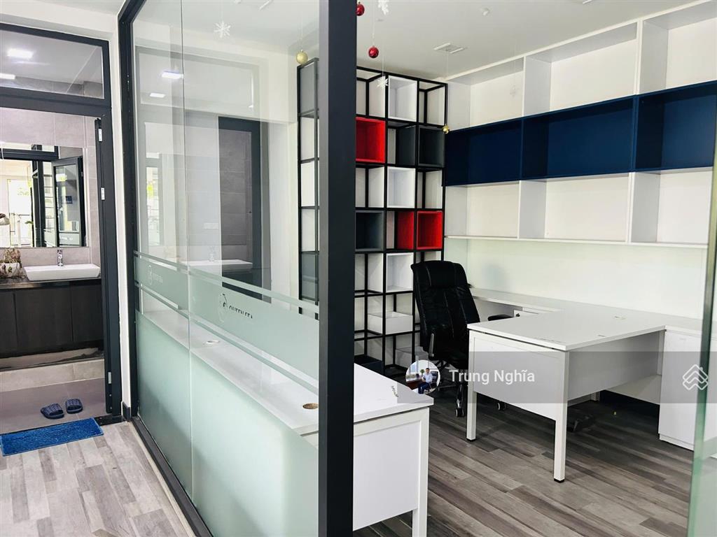 Tòa nhà đường cộng hòa diện tích 7x20m hầm 5 tầng cho thuê