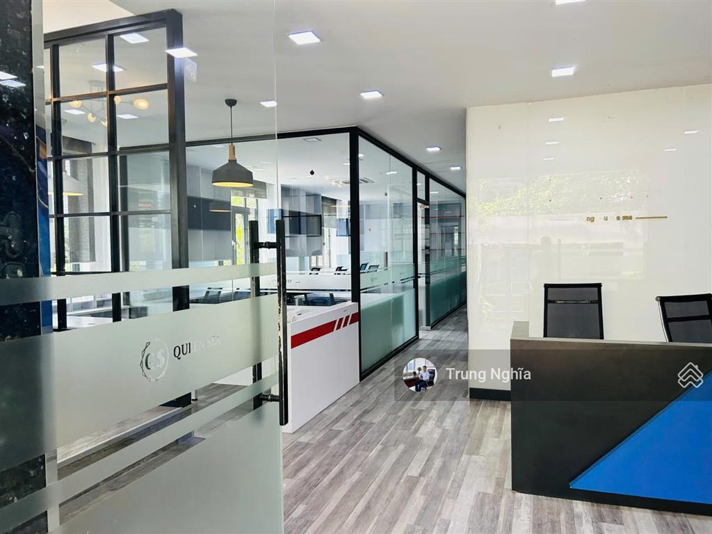 Tòa nhà đường cộng hòa diện tích 7x20m hầm 5 tầng cho thuê
