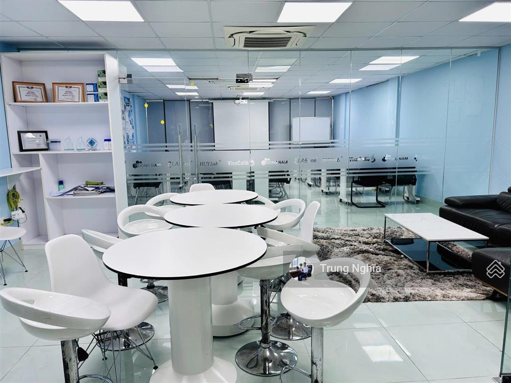 Nhà đường phan đăng lưu diện tích 8x20m hầm trệt 3 lầu cho thuê