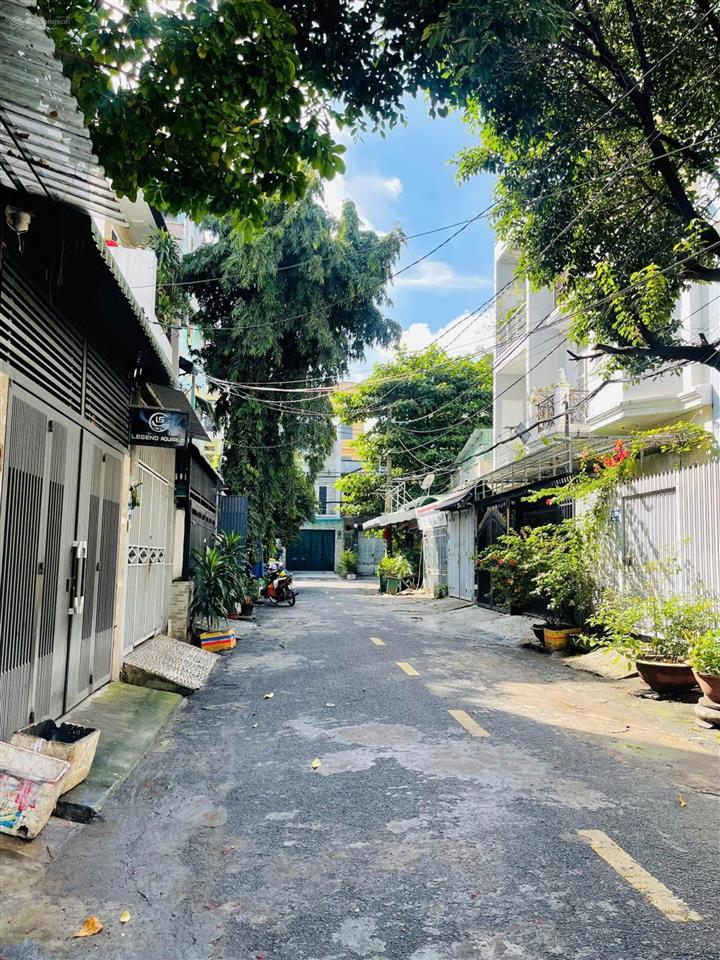 Bán nhà 1 xẹt ngang 5m phạm huy thông khu căn cứ 26 chỉ nhỉnh 11 tỷ đường trước nhà 10m có lề đường