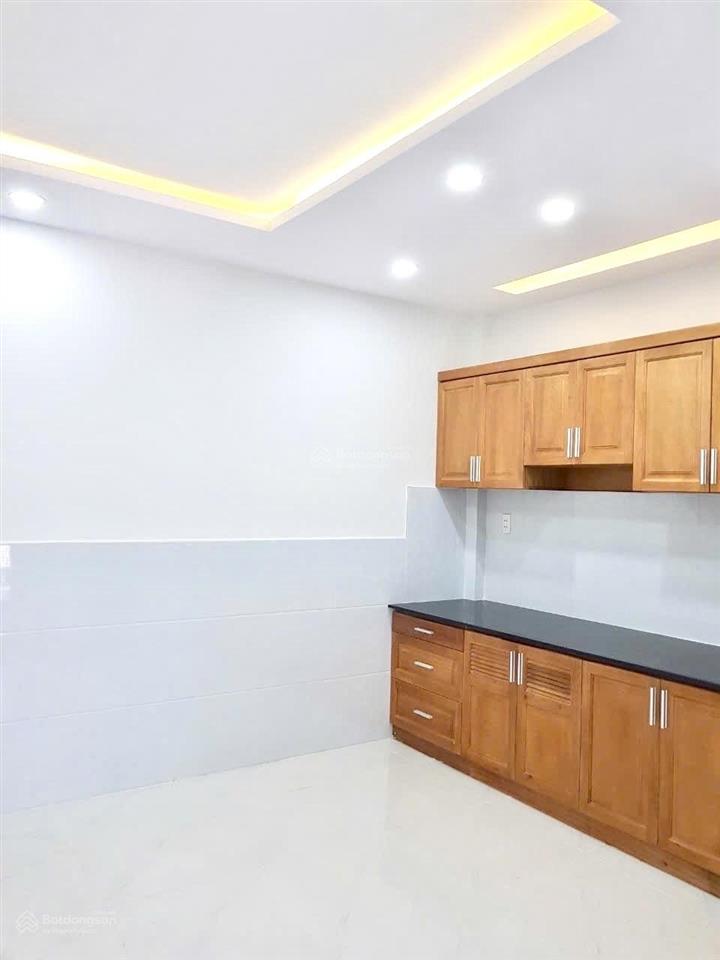 Ngay thống nhất, gần lottemart, hẻm ô tô, 2 tầng đúc, 2pn, dt 40m2