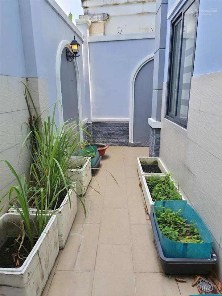 Cần bán biệt thự 2 tầng số 1874.19 ấp 3, xã nhơn đức, huyện nhà bè, giá chỉ 10.5 tỷ.