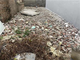 Đất đẹp vuông vắn nở hậu nhẹ, oto nhỏ vào đất