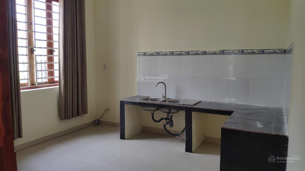 Nhà đẹp kẹt tiền bán gấp giá rẻ