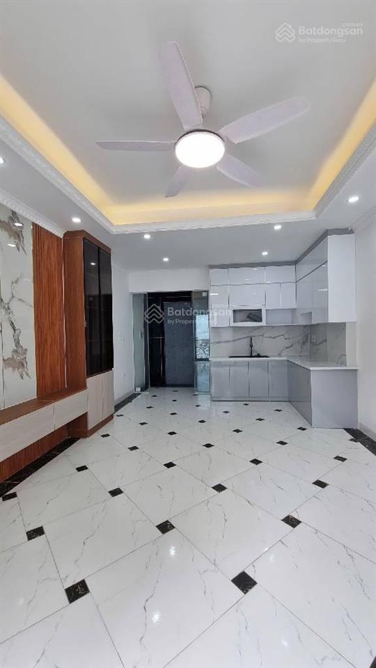 Đầu tư đình  bát khối  ngõ ôtô tránh  kinh doanh  sân rộng trước nhà  thang máy xịn