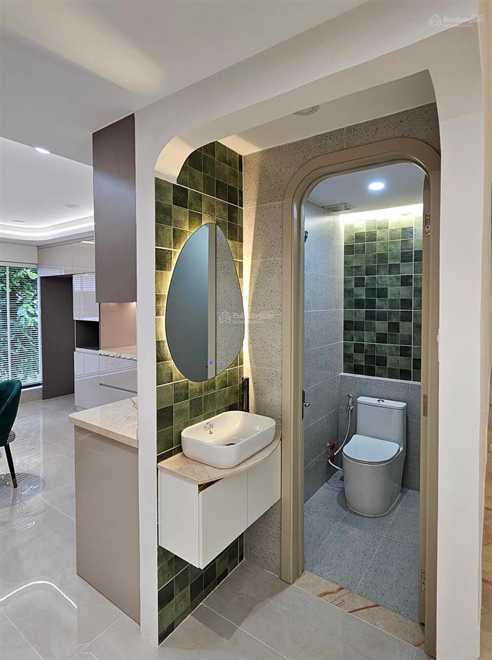 Nhà lung linh chờ chủ xinh rước về đón tết