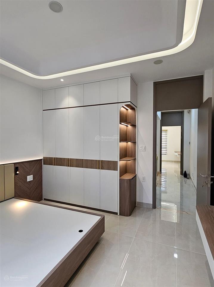 Nhà lung linh chờ chủ xinh rước về đón tết