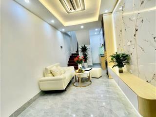 Chính chủ! bán nhà tôn thất tùng( sát đh y hn ) nở hậu 5 tầng7.xtỷđống đa