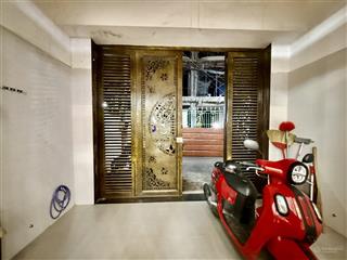 Ngay sát emart 2  nhà mới full nội thất  5 tầng  6 phòng  hẻm xe tải  74.1m2  chỉ 8.9 tỷ