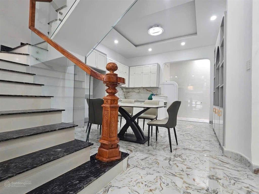 Cuối năm ngân hàng thanh lí nhà sát mặt tiền quận bình tân, dtsd 130m2 chỉ hơn 4 tỷ.