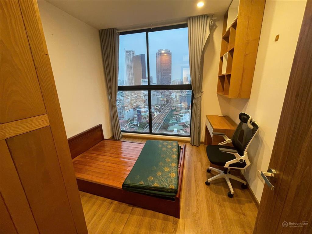 Bán căn 2 ngủ  110 cầu giấy 85m2 tầng trung giá 10.6 tỷ bp ( chuẩn giá ) có tl