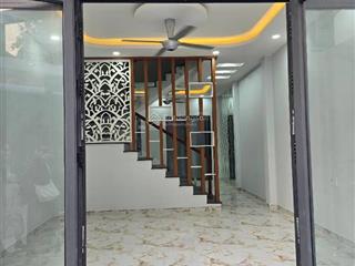 Gấp 5tỷ. cần bán nhanh. sát vinhomes grand. 4,5 * 13. sổ hồng chuẩn.