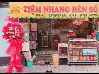 Cần sang nhượng cửa hàng bán nhang đèn... có thể kinh doanh được nhiều ngành nghề khác nhau