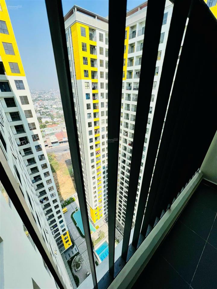 Chính chủ bán căn góc 2pn2wc bcons plaza view nội khu hồ bơi mát mẻ. sổ sẵn cầm tay