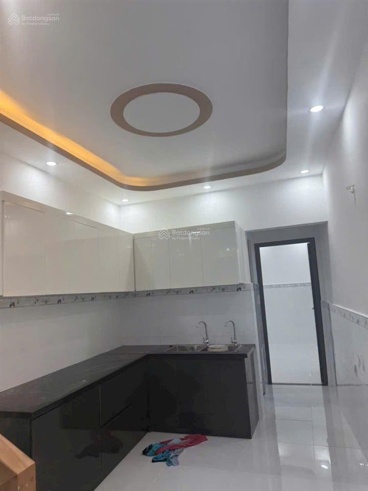 Nhà mới hoàn toàn..đúc kiêng cố 1 lầu  mặt tiền đường lê lợi ngay trung chánh