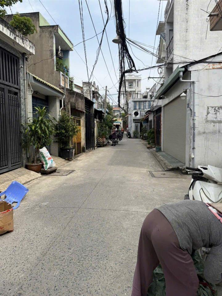 Nhà mới hoàn toàn..đúc kiêng cố 1 lầu  mặt tiền đường lê lợi ngay trung chánh