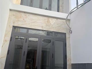 Nhà mới hoàn toàn..đúc kiêng cố 1 lầu  mặt tiền đường lê lợi ngay trung chánh