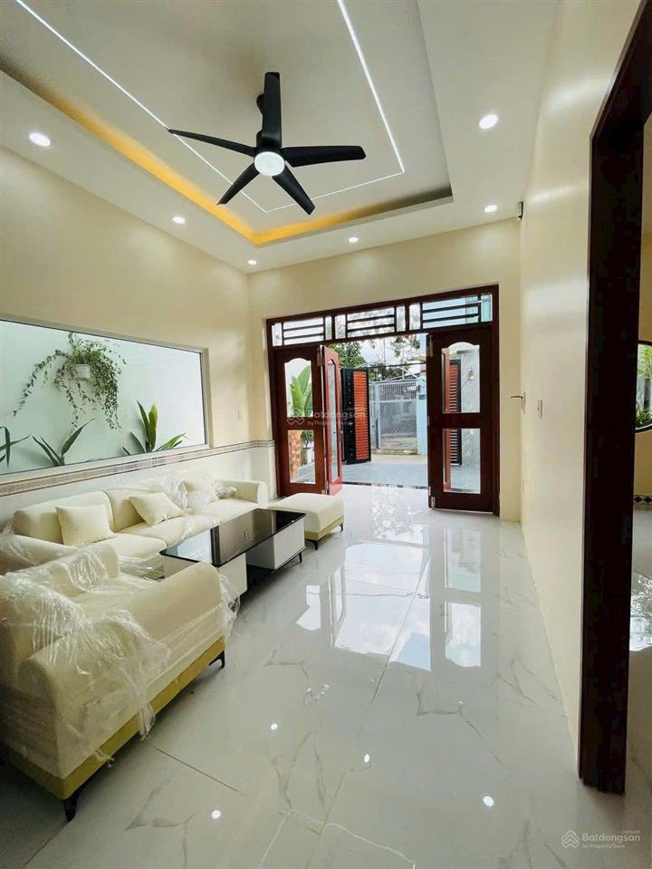 Biệt thự mini ngay thị trấn hóc môn, dt 7.6 x 16m, giá 4.39 tỷ