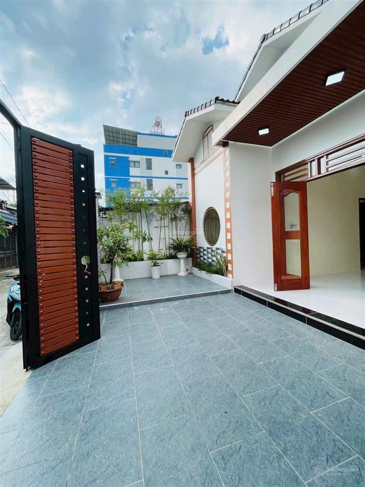 Biệt thự mini ngay thị trấn hóc môn, dt 7.6 x 16m, giá 4.39 tỷ