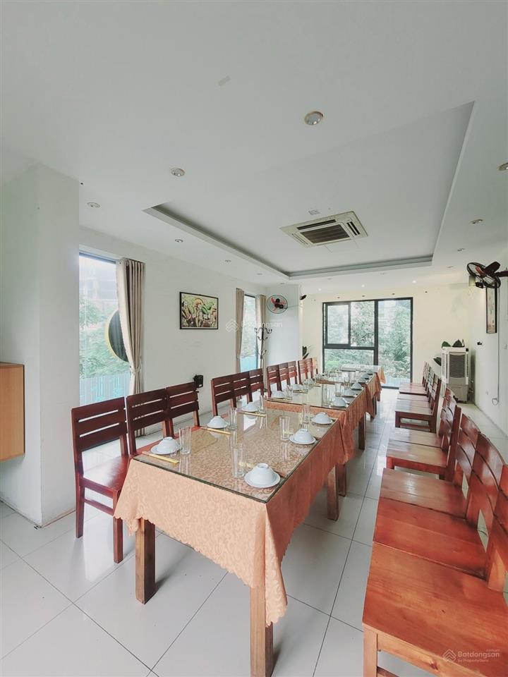 Bán biệt thự văn phú 280m2 4 tầng mặt tiền 45m 8x tỷ ôtô tránh vỉa hè kinh doanh. cc 0976 052 ***