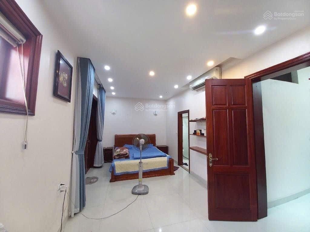Bán biệt thự mỹ đình 1 hàm nghi 100m2 4 tầng mặt tiền 10m 52.xtỷ ô tô tránh vỉa hè view vườn hoa cc