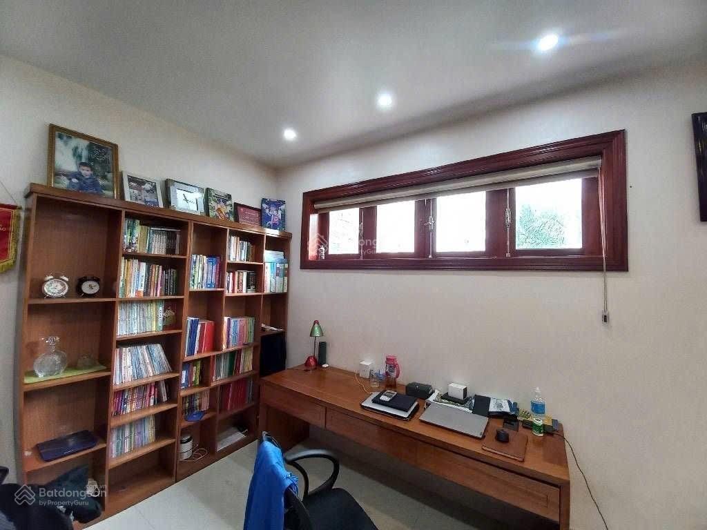 Bán biệt thự mỹ đình 1 hàm nghi 100m2 4 tầng mặt tiền 10m 52.xtỷ ô tô tránh vỉa hè view vườn hoa cc