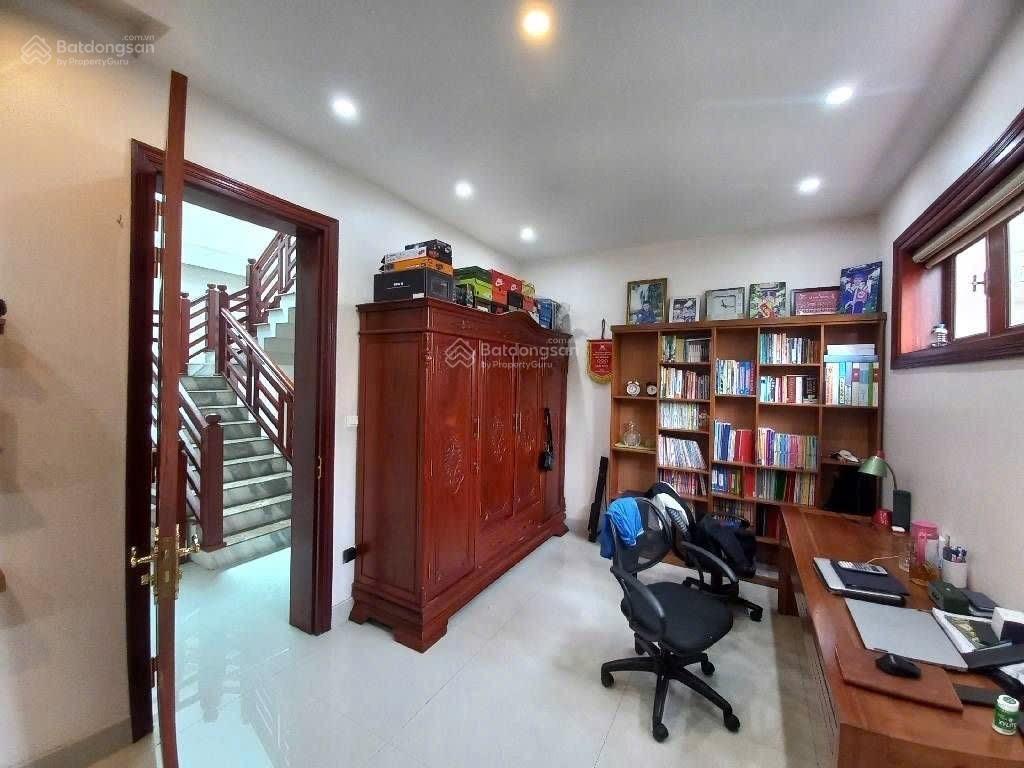 Bán biệt thự mỹ đình 1 hàm nghi 100m2 4 tầng mặt tiền 10m 52.xtỷ ô tô tránh vỉa hè view vườn hoa cc