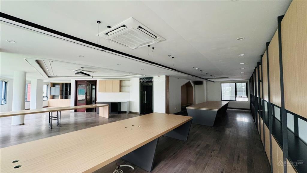 Bán tòa nhà mặt phố dịch vọng hậu cầu giấy 165m2 9t mặt tiền 20m 1xx tỷ hầm vp thang máy 20tr/th