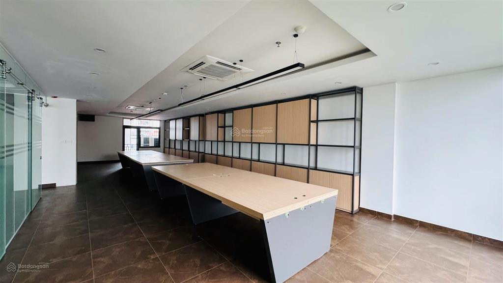 Bán tòa nhà mặt phố dịch vọng hậu cầu giấy 165m2 9t mặt tiền 20m 1xx tỷ hầm vp thang máy 20tr/th