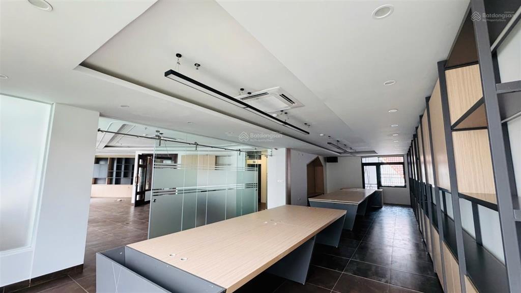 Bán tòa nhà mặt phố dịch vọng hậu cầu giấy 165m2 9t mặt tiền 20m 1xx tỷ hầm vp thang máy 20tr/th