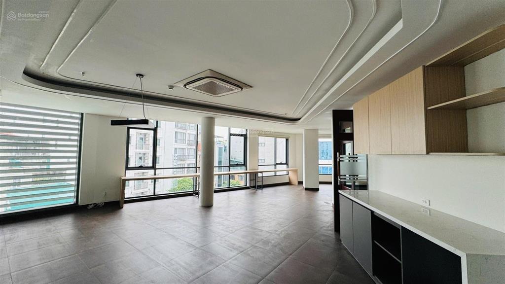 Bán tòa nhà mặt phố dịch vọng hậu cầu giấy 165m2 9t mặt tiền 20m 1xx tỷ hầm vp thang máy 20tr/th