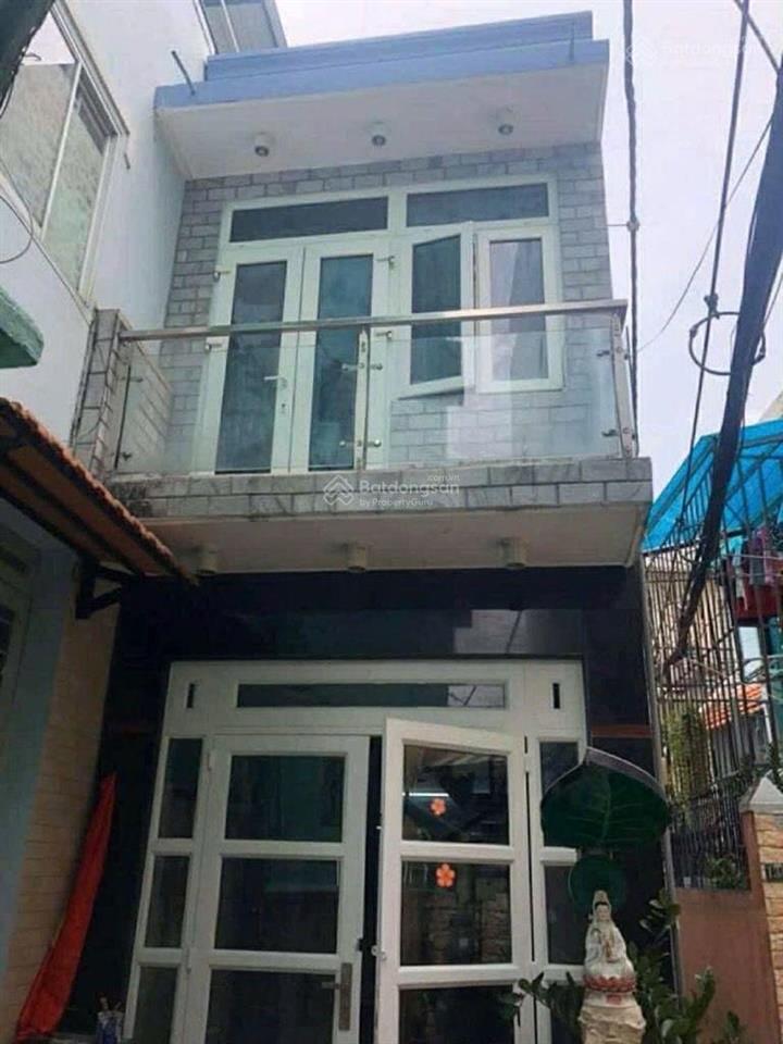 Gần quận 1  ngay bờ kè thoáng mát  lô góc cực đẹp  nhà đúc chắc chắn