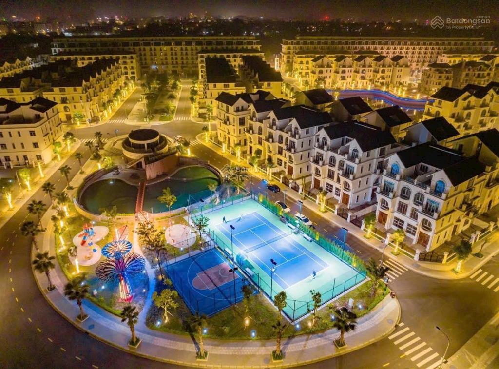 Bán căn liền kề áp lô góc sẵn nhà thô 5 tầng trung tâm kđt mạnh đức victory