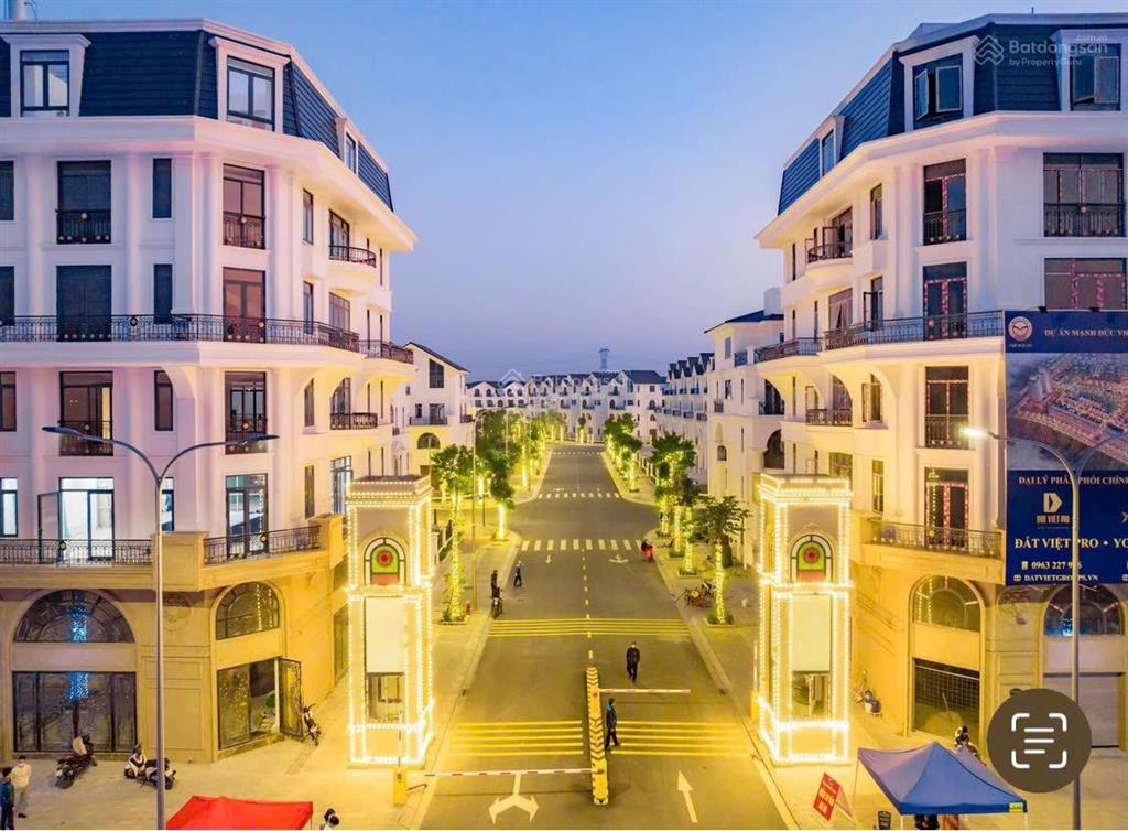 Bán căn liền kề áp lô góc sẵn nhà thô 5 tầng trung tâm kđt mạnh đức victory