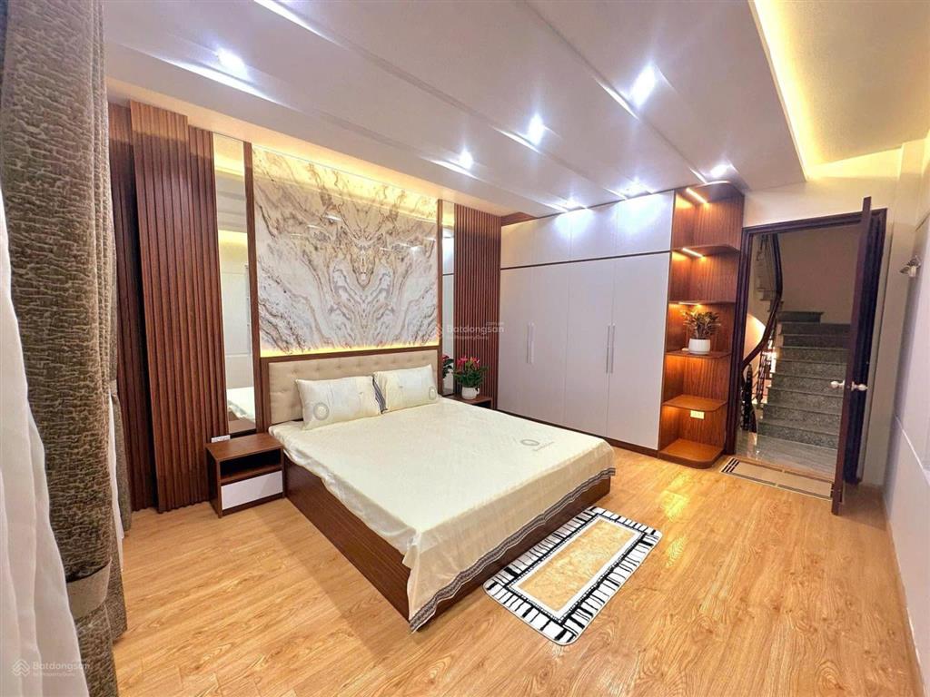 Siêu phẩm nhà phố trung hòa, nhà mới đẹp, ngõ 3m thông, 2 mặt thoáng, tặng nội thất, 41m2, 5 tầng