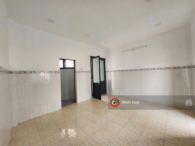 Quận 1 cc tân định 23m shr lâu dài giá 2,47tỷ.