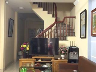 Chị nhàn gửi bán căn nhà phố thanh bình, hà đông. gia đình muốn chuyển công tác vào đà nẵng